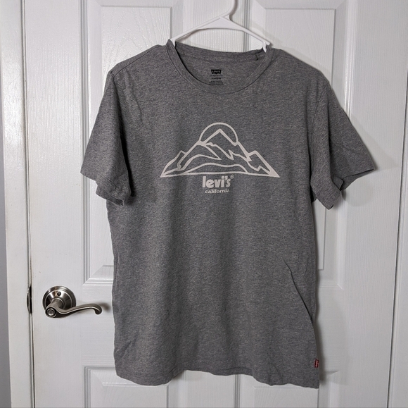 Levi's California Mountainscape Tee‎ in Classic Heather Grey Size Medium - Picture 1 of 4